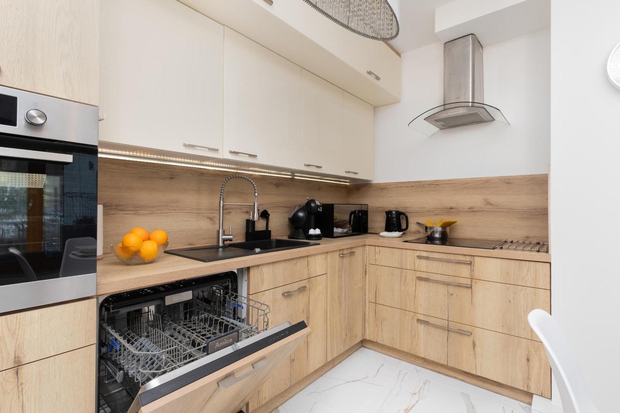 Batorego 7 Apartament With Terrace & Parking Downtown Gdynia By Renters エクステリア 写真