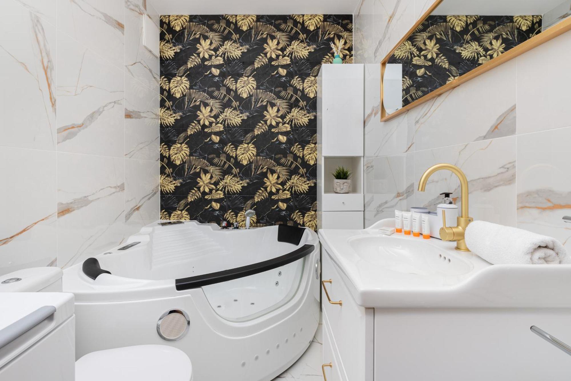 Batorego 7 Apartament With Terrace & Parking Downtown Gdynia By Renters エクステリア 写真